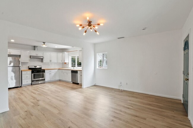 Photo - 2435 Houston St Unit 2435