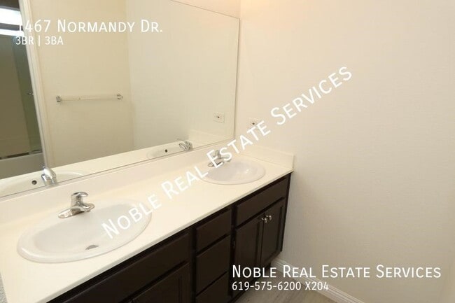 Photo - 1467 Normandy Dr