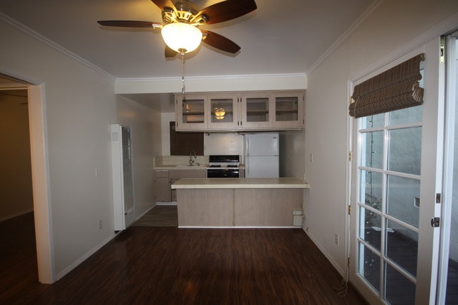 Photo - 206 41st St Unit 206