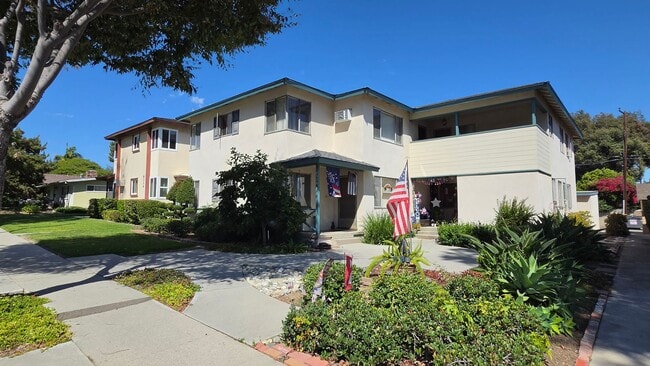 Building Photo - 8320 Sargent Ave Unit D