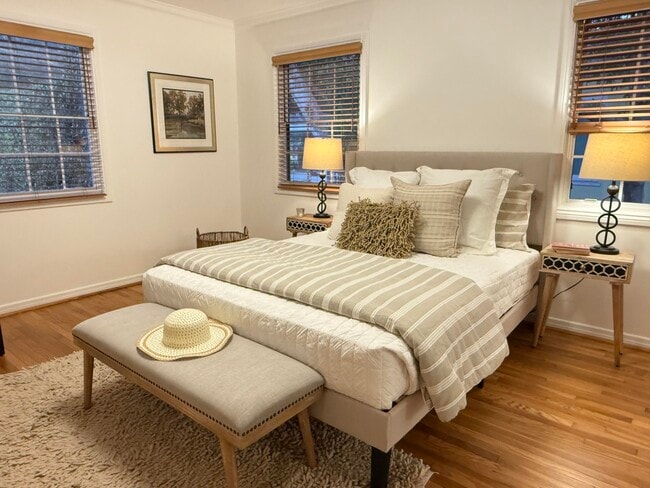 Photo - 2321 State St