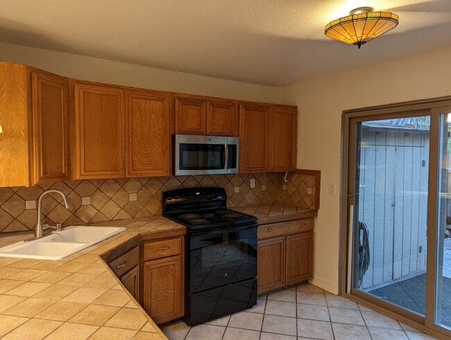 Photo - End unit 2 bedroom - Small Pets OK