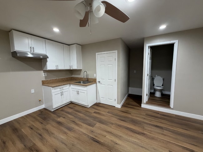 Photo - 2828 W 7th St