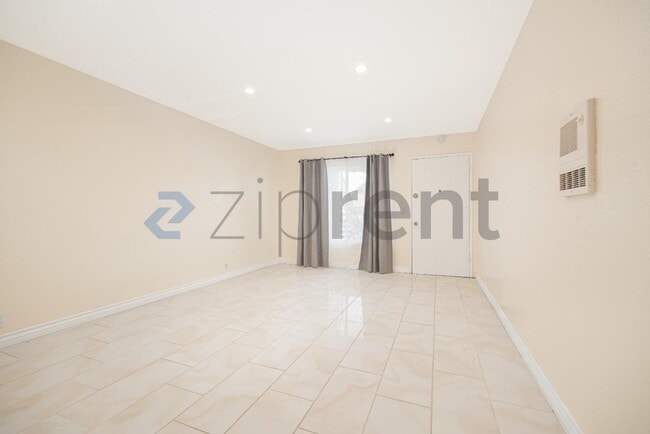 Photo - Unit 115