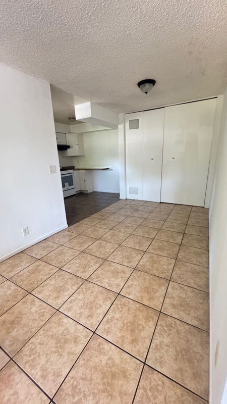 Photo - 1260 Burwood St