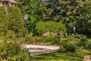 Photo - 570 S Mapleton Dr