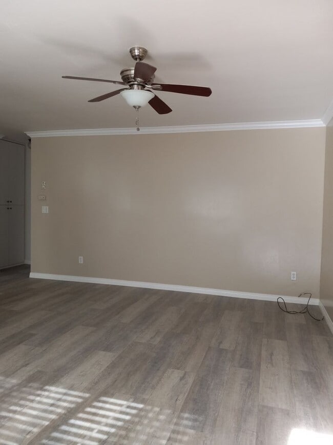 Photo - Location is Everything!  2 Minute Walk to the Sand of Mission Bay from Your Front Door! Unit B