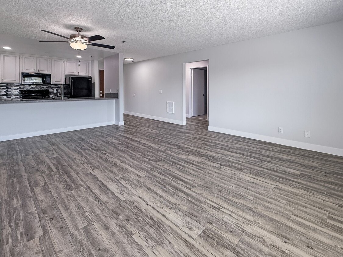 Floor Plan - 2/1 Standard