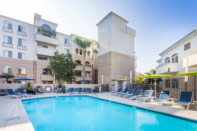 Photo - La Jolla Crossroads Apartments