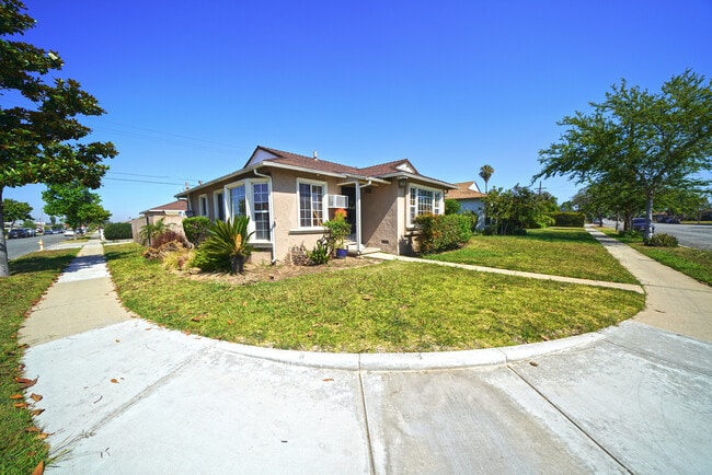 Photo - 13719 San Pedro St