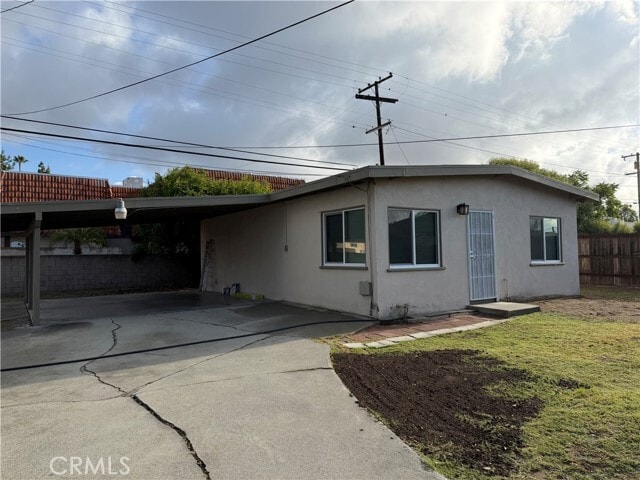 Building Photo - 5554 Riverside Dr