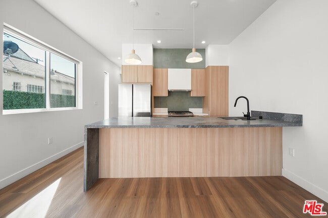 Photo - 1905 S Corning St Unit 1