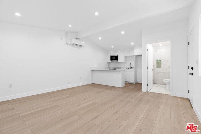 Photo - 10943 Christine Way Apartment