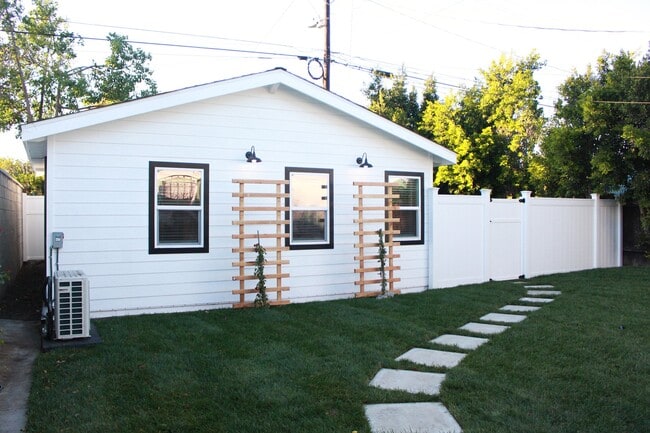Exterior of guest house. - 2147 S Orange Dr House