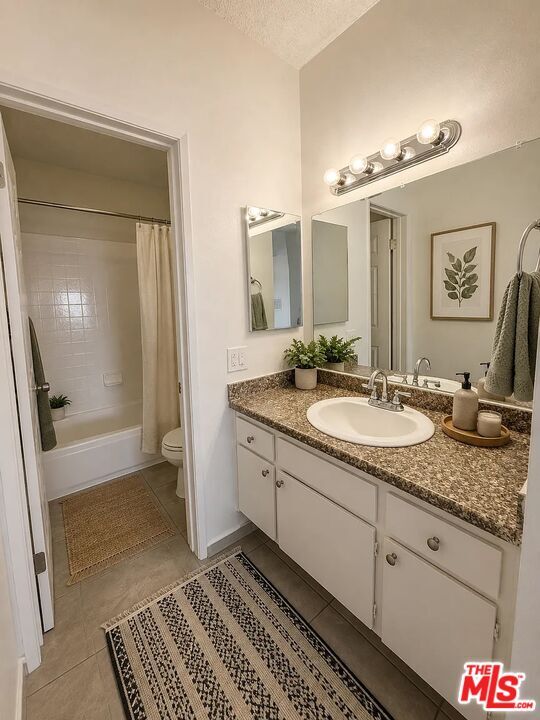 Photo - 16141 Vanowen St Unit 3