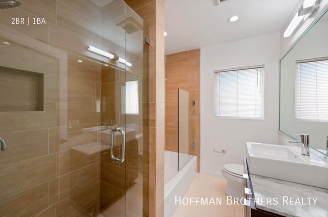 Photo - 1119 Cochran Ave Unit 2