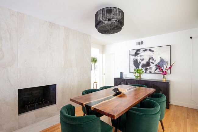 Photo - 4049 Fairway Blvd