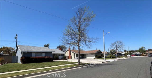 Photo - 22823 Date Ave