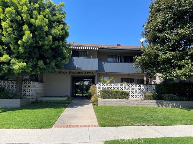 Photo - 545 N Holliston Ave Unit 5