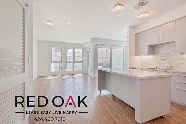 Photo - 1168 S Barrington Ave Apartment Unit 310