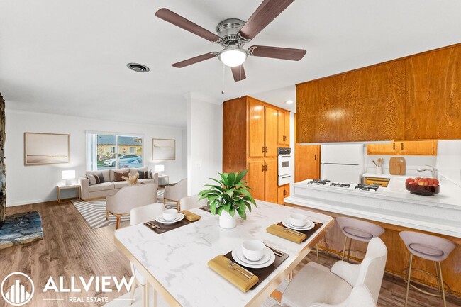 Building Photo - 7572 Amazon Dr Unit 1