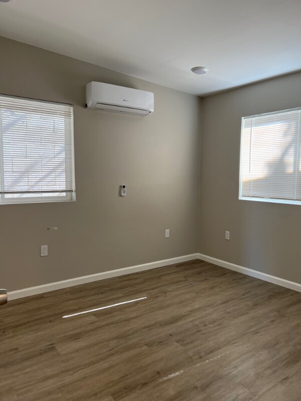 Photo - 201 Eaton Way