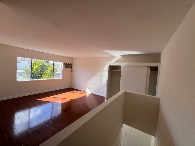 Photo - 293 N Hill Ave Unit 3