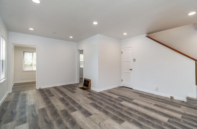 Photo - A009-3683 EMPIRE DRIVE Unit 3683