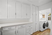 Photo - 3 Bedroom, 1 Bathroom Home – Ideal for Stu...