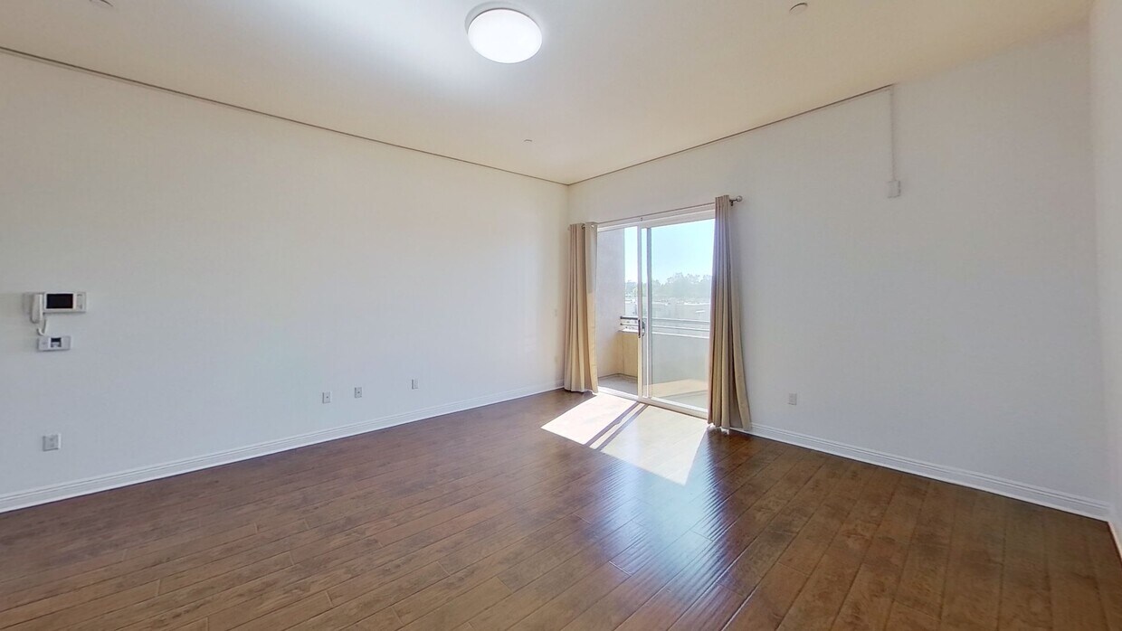 3D Tour - 345 S Gramercy Pl Condo Unit PH7