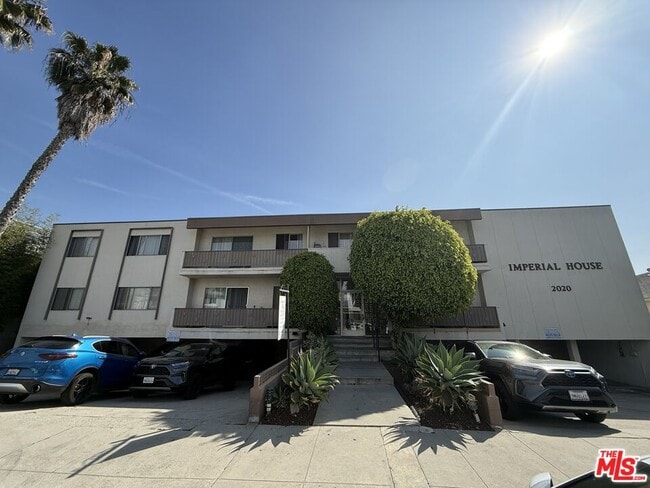 Building Photo - 2020 S Preuss Rd Unit 105