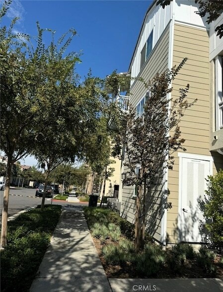 Photo - 142 Lantana Dr