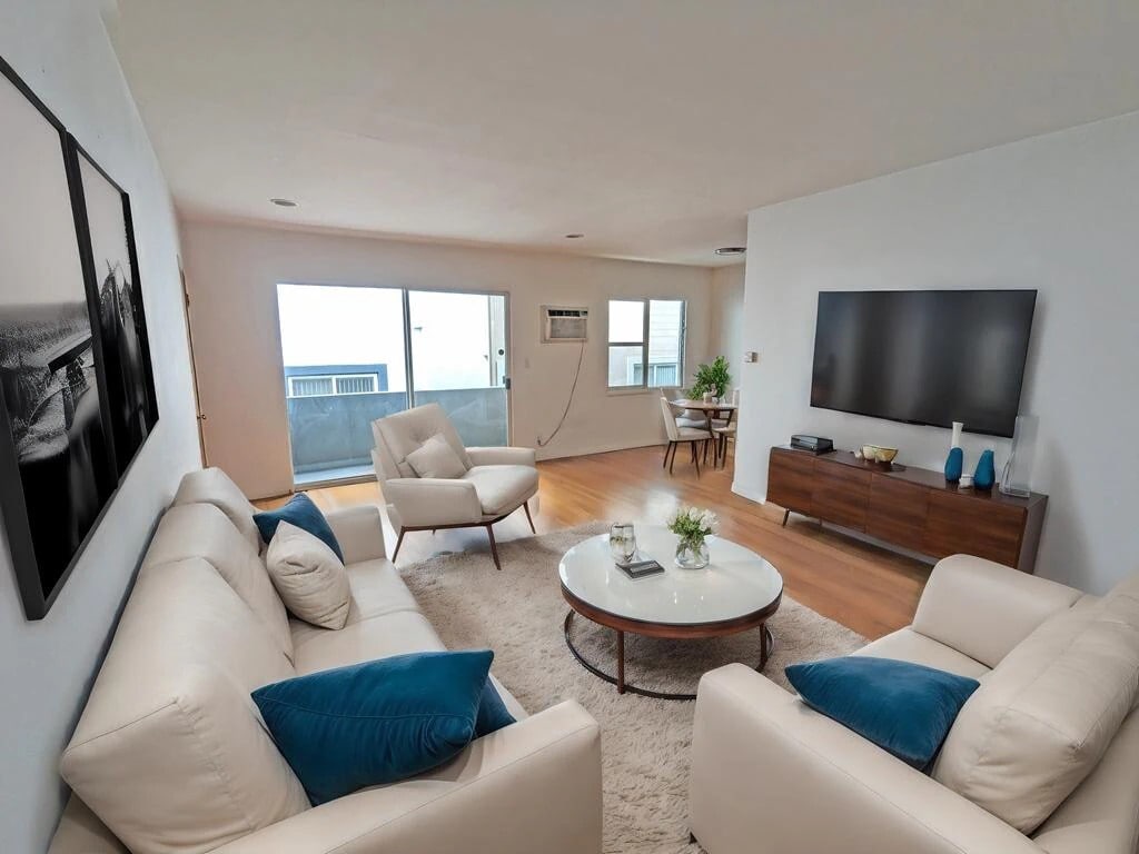 Photo - 1331 N Poinsettia Pl Unit 3