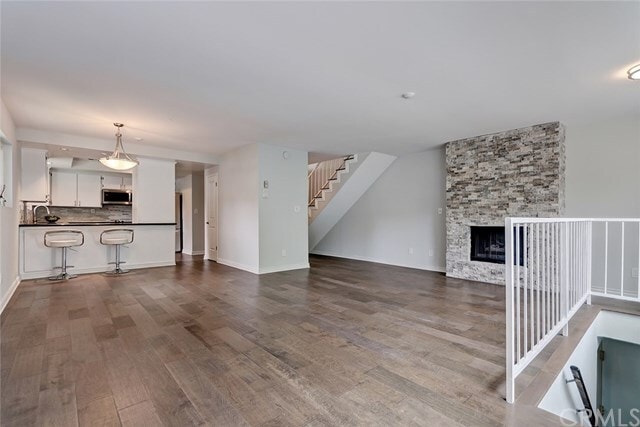 Photo - 323 S Broadway Unit 1