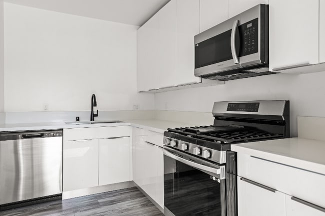 Photo - 1486 Silver Lake Blvd Unit 1490