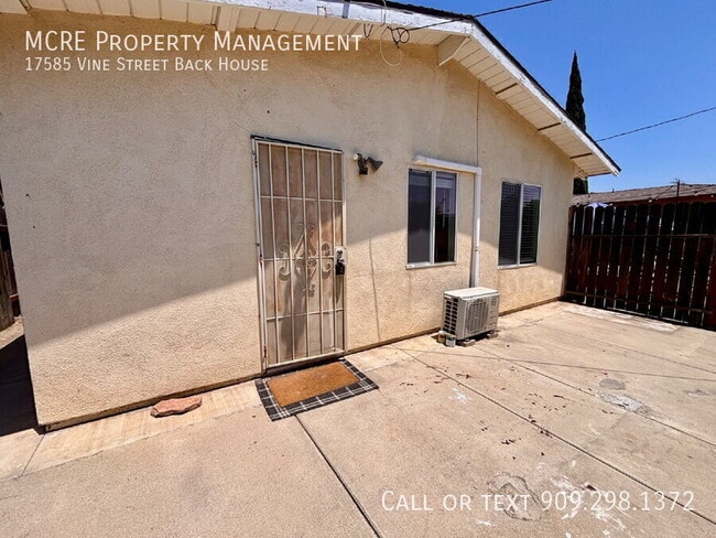 Photo - 17585 Vine St