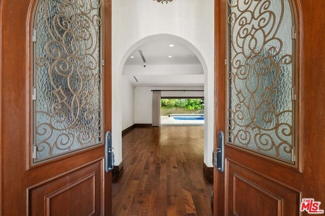 Photo - 2108 San Ysidro Dr