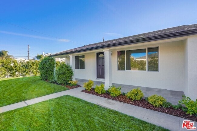 Building Photo - 4725 Sawtelle Blvd Rental
