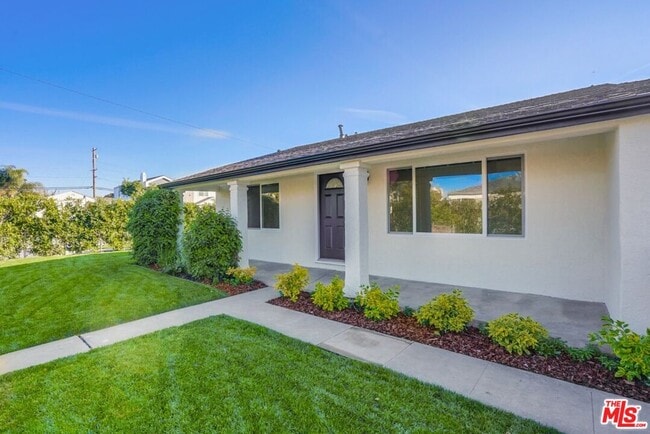 Photo - 4725 Sawtelle Blvd House