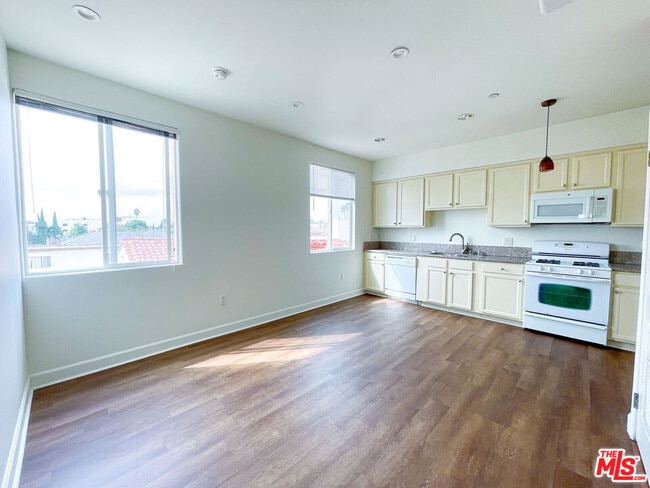 Photo - 1412 S Sherbourne Dr Unit 303