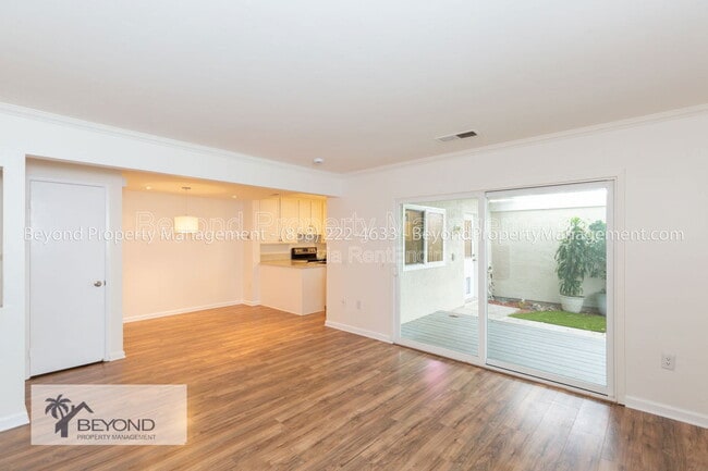 Photo - 1335 Caminito Septimo