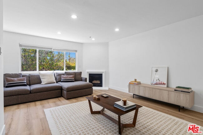 Photo - 16100 Sunset Blvd Unit 106