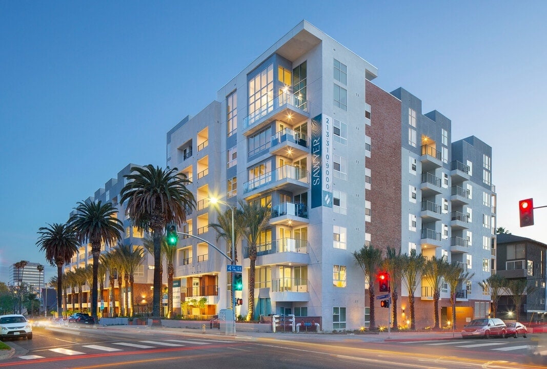 Floor Plan - Studio +Loft - 906 sqft