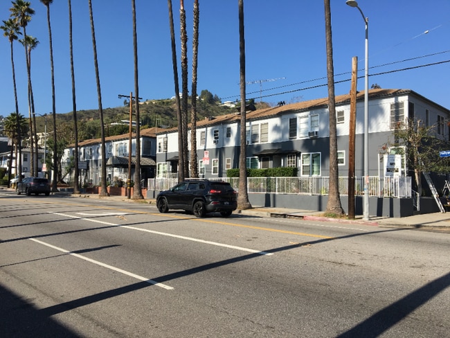 Photo - 7735 Hollywood Blvd Apartment Unit 5