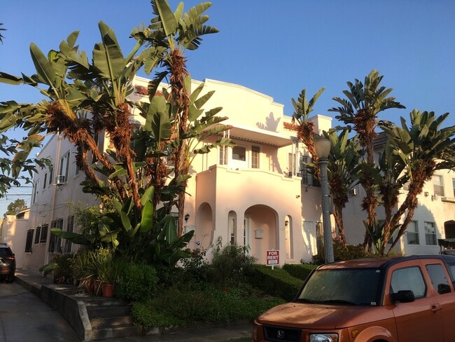 Front - 507 N Norton Ave Unit 507 1/2