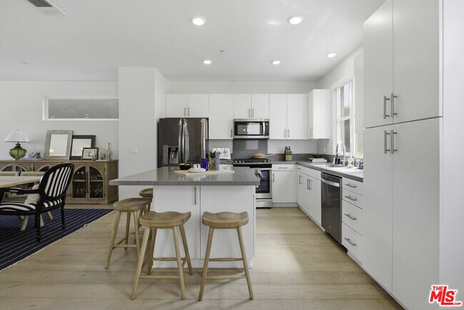 Photo - 2700 E Chaucer St