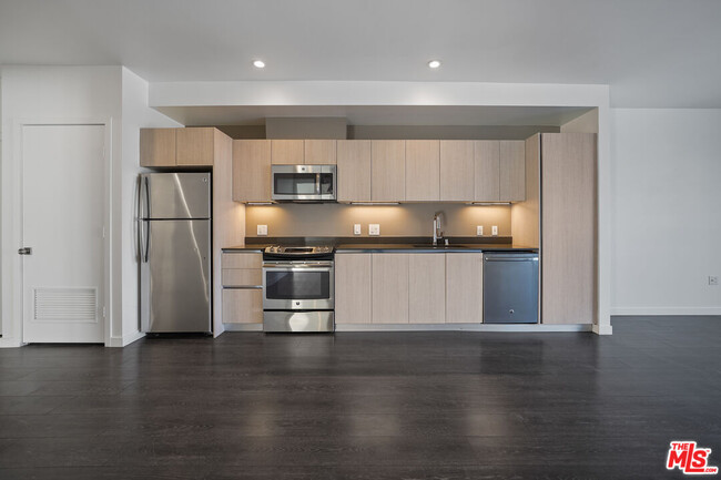 Photo - 5800 Harold Way Condo Unit 402