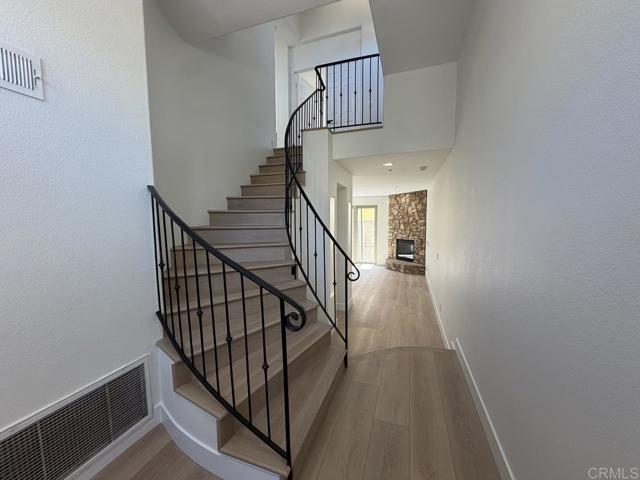 Photo - 251 N Rios Ave