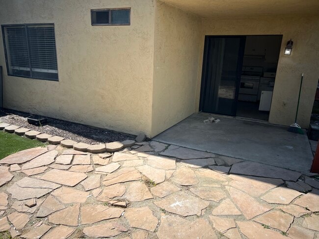 Building Photo - 120 Avenida Las Brisas Unit B