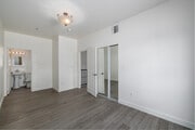 2BR, 2BA - 1,000SF - Bedroom - 14655 Vanowen St